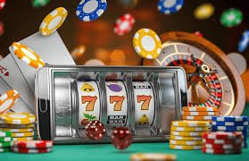 Giao diện trò chơi slots và casino trực tuyến trên xembong66